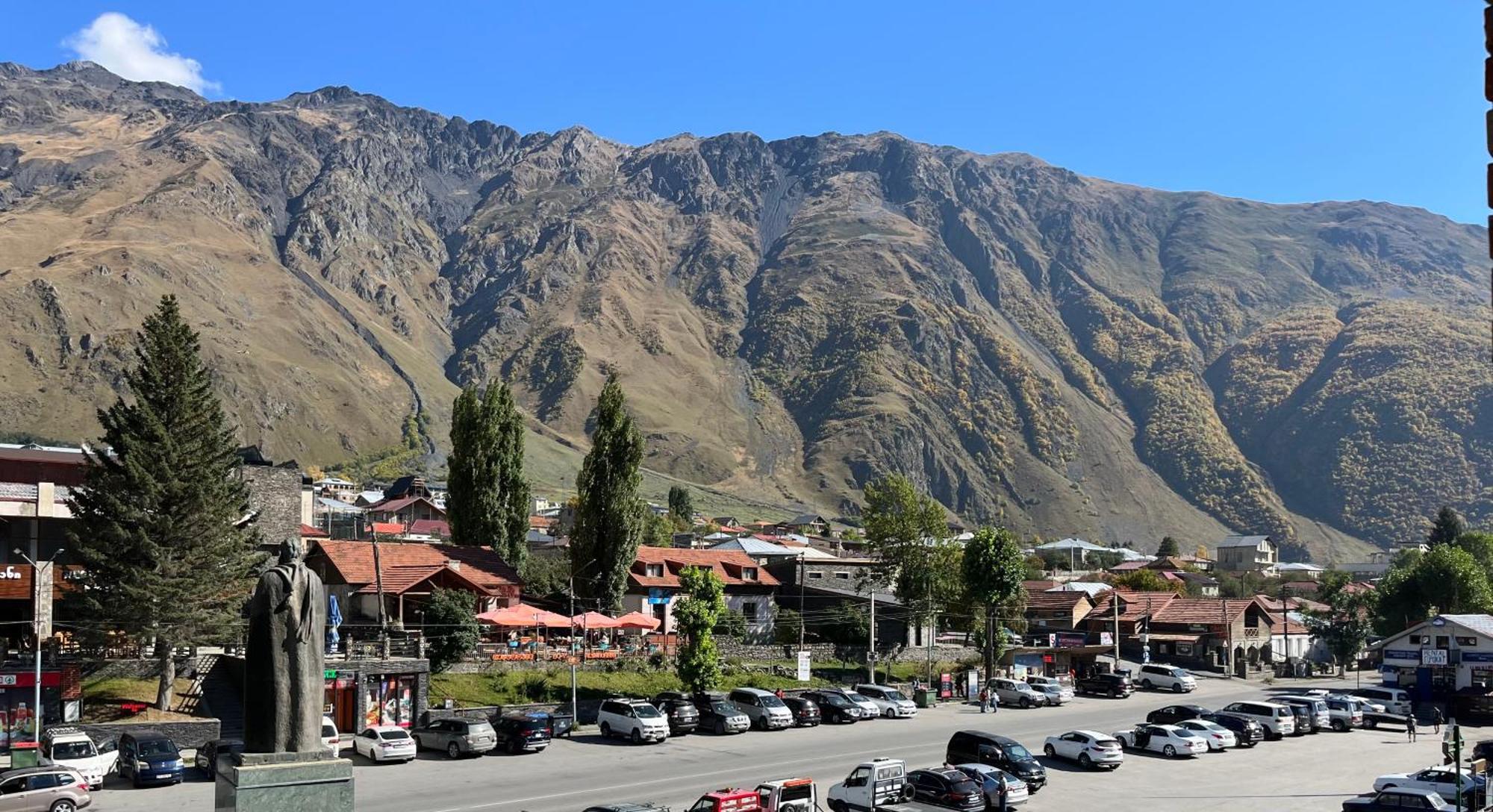 Hotel Stancia Kazbegi - City Center Exterior photo